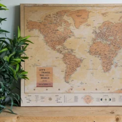 World Map Canvas (75 X 50 Cm) - Whisky -Chillout Butikk Miss Wood World Map Canvas 75x50 Whisky lerret