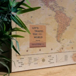 World Map Canvas (75 X 50 Cm) - Whisky -Chillout Butikk Miss Wood World Map Canvas 75x50 Whisky ramme plante