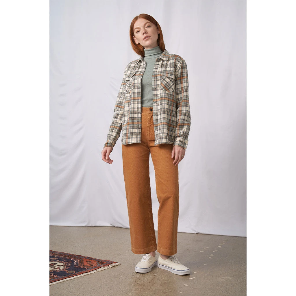 Responsible Flanellskjorte - Juniper (Dame) United By Blue Responsible Flanellskjorte - Juniper (Dame) -Chillout Butikk United By Blue Responsible Flanellskjorte Dame Juniper modell staar