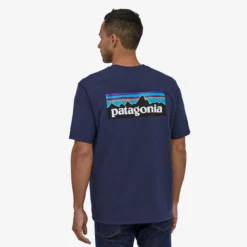 Patagonia P-6 Logo Responsibili-Tee Herre 8 Patagonia P-6 Logo Responsibili-Tee Herre -Chillout Butikk gray 3